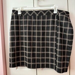 Torrid Black and White Checkered Mini Skirt NWOT
